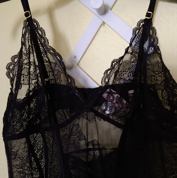 Victoria's Secret Black One-piece Garter Lingerie NWT - Picture 4 of 11